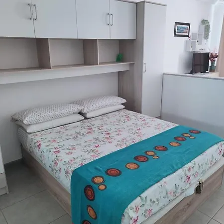 Cozy Estudio, Pool View - Wifi Free דירה *